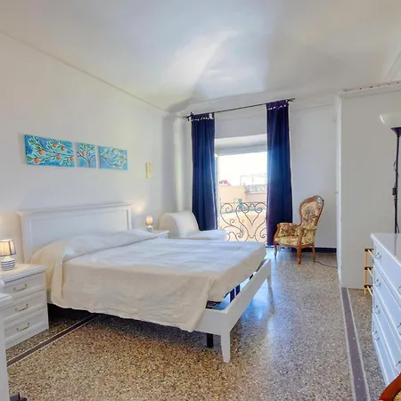 Apartment 2 Bedroom Lovely In