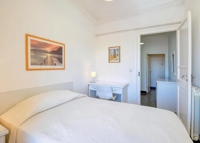 2 Bedroom Lovely In
