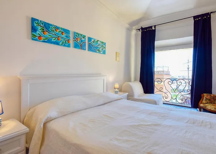 Apartman 2 Bedroom Lovely In *